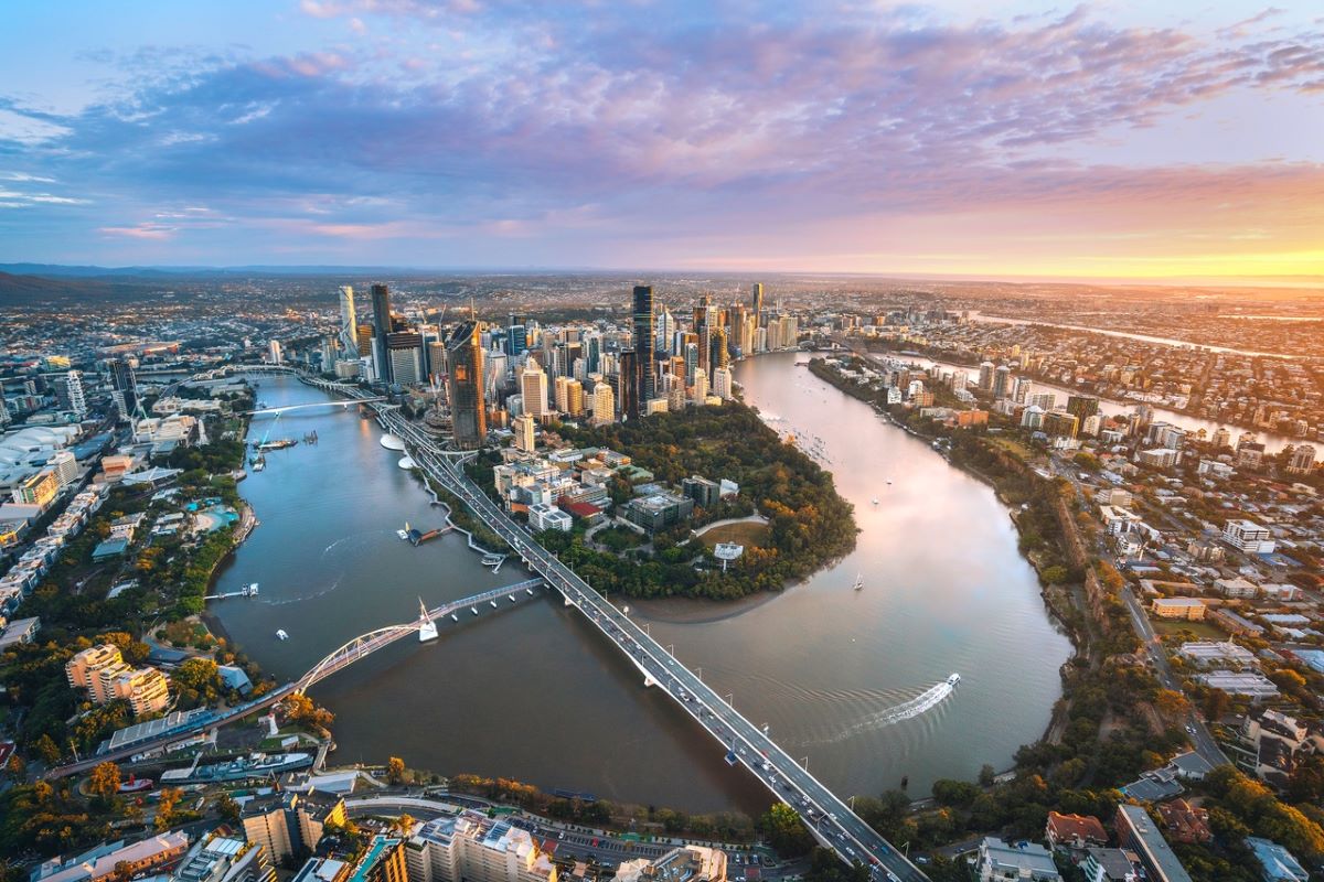 Brisbane-River-Aerial-View-Twilight